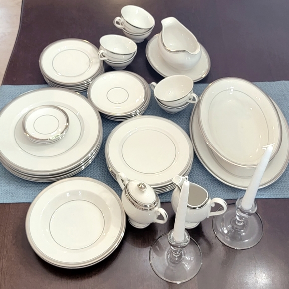 Ancestral Other - 41 pcs Ancestral Fine China Wedding Band, 6 Place Settings, white with platinum